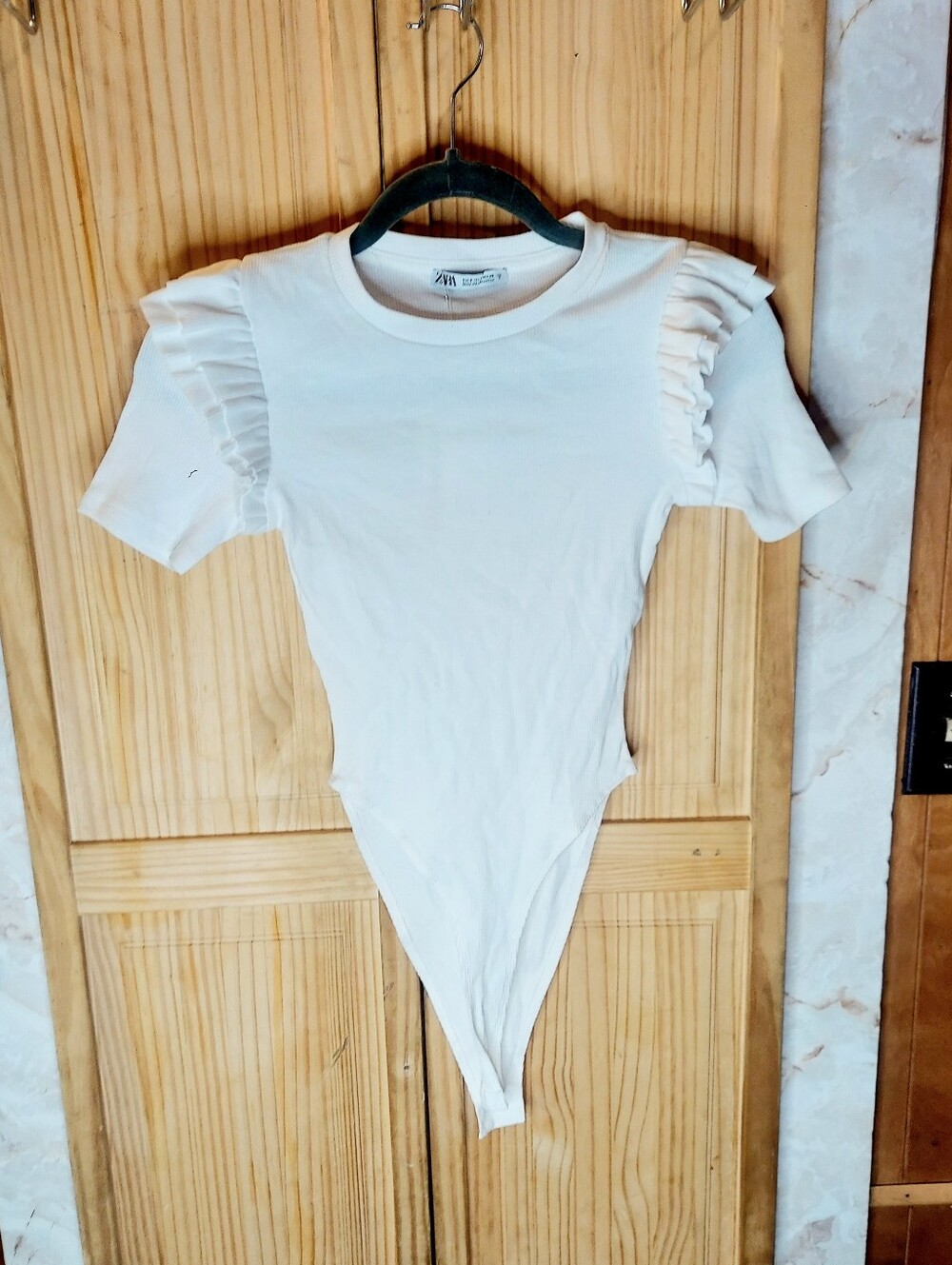 Zara Ruffle Ribbed Bodysuit - Picture 3 of 12